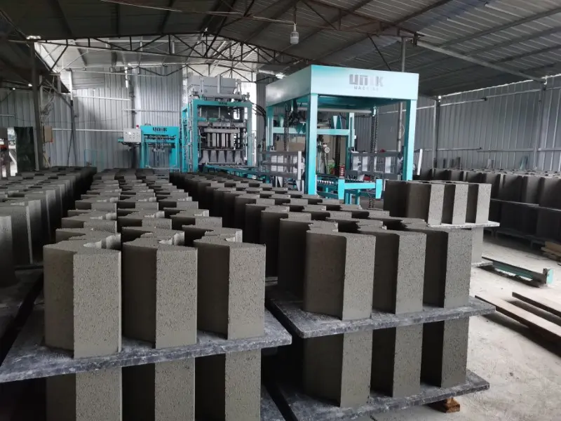 खोखले ब्लॉक मशीन के साथ खोखले ब्लॉकों के निर्माण के लिए अंतिम गाइड: एक चरण-दर-चरण प्रक्रिया